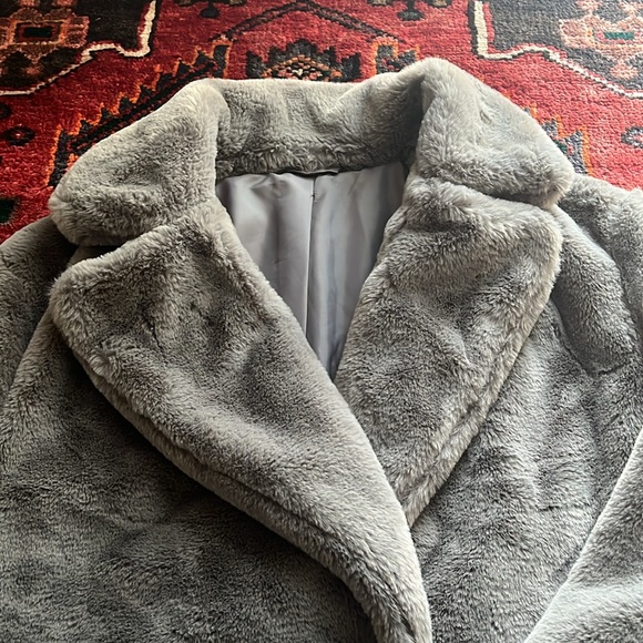 ASOS Faux fur coat - Picture 2 of 4